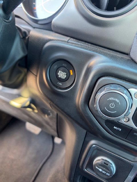 Used 2022 Jeep Gladiator Sport AWD/4WD image 19