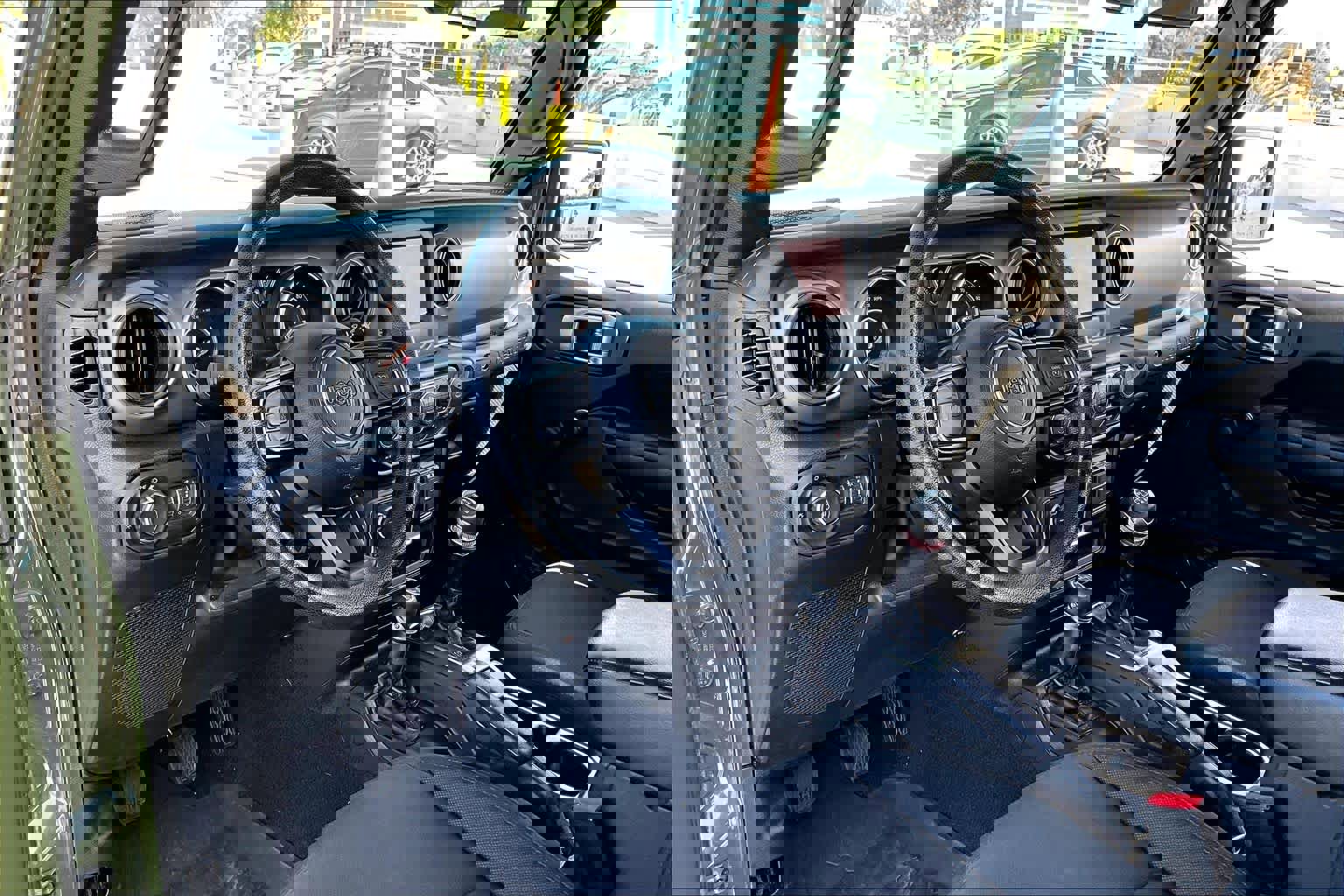 Used 2022 Jeep Wrangler Unlimited Sport image 15