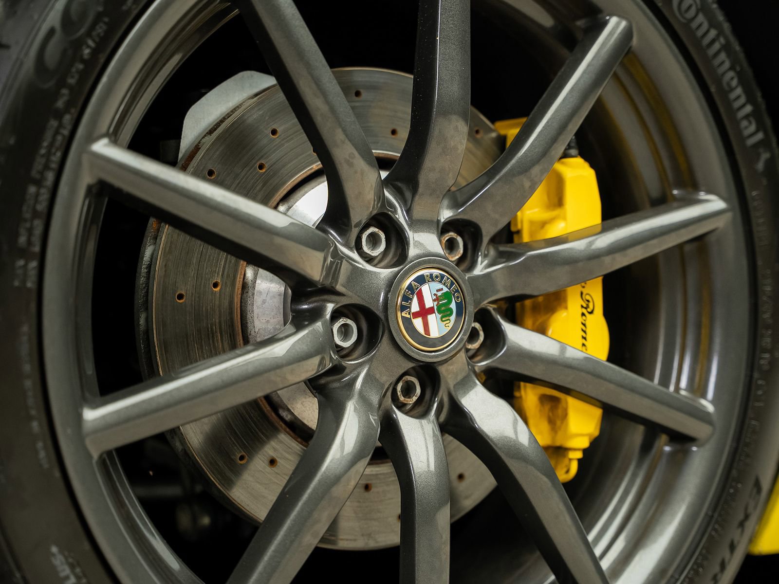 Used 2016 Alfa Romeo 4C Spider RWD image 6