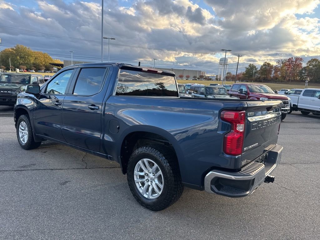 Used 2021 Chevrolet Silverado 1500 LT w/ Z71 Off-Road Package AWD/4WD image 7