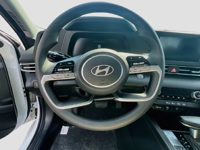 New 2026 Hyundai Elantra Hybrid FWD image 11