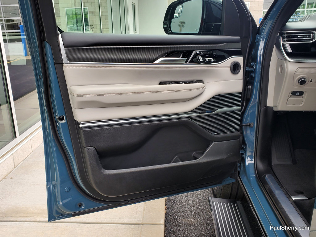 New 2026 Jeep Grand Wagoneer L Summit AWD/4WD image 27