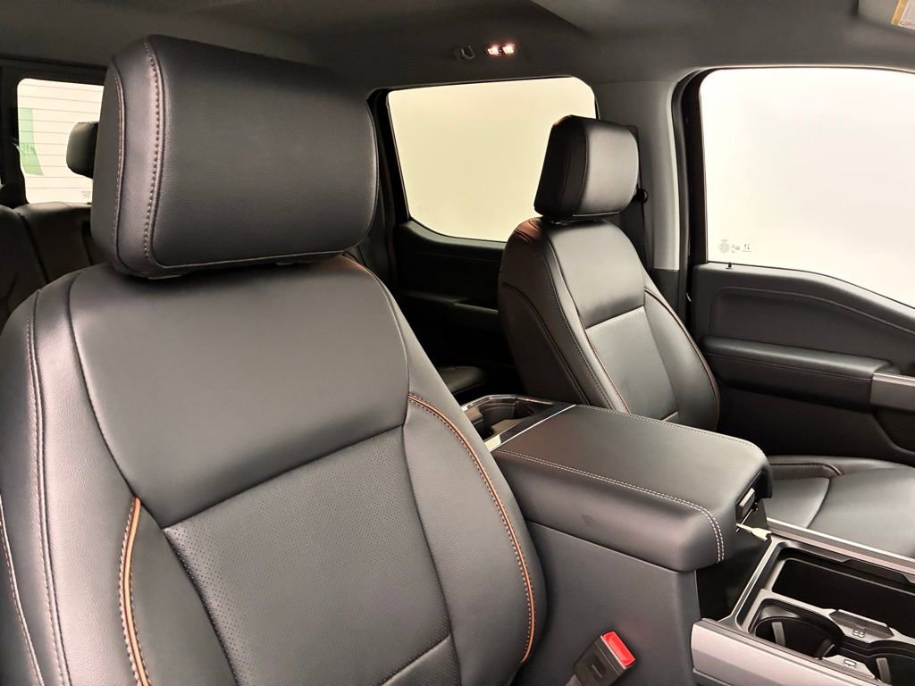 New 2026 Ford F350 Lariat w/ Chrome Package image 28