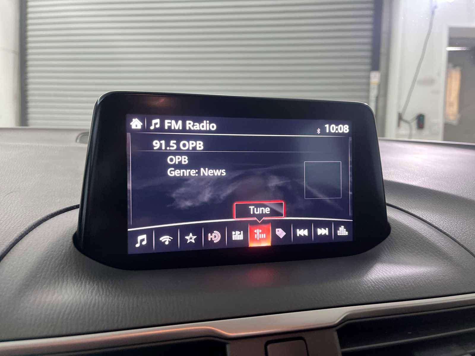 Used 2018 MAZDA MAZDA3 Touring image 12