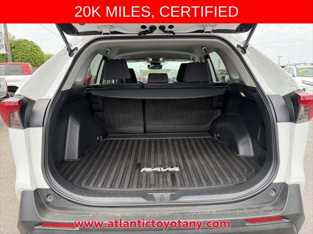 Certified 2023 Toyota RAV4 LE AWD/4WD image 10