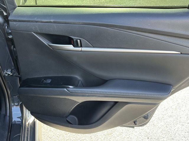 Used 2025 Toyota Camry XSE FWD image 19
