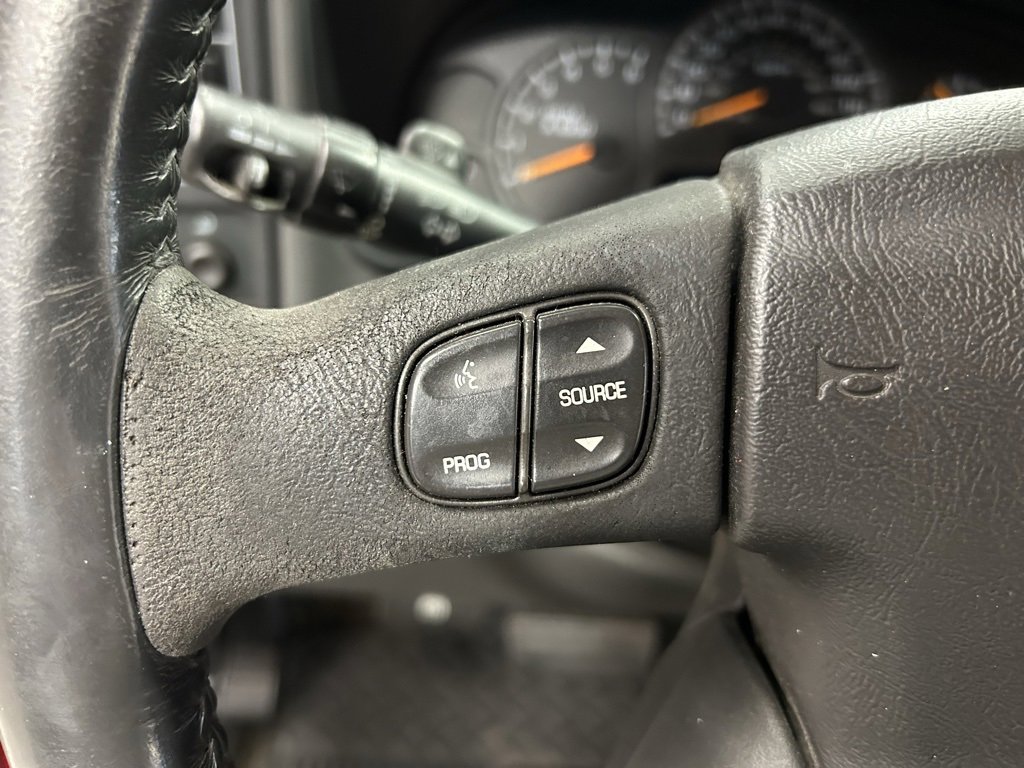 Used 2005 Chevrolet Silverado 2500 LS image 13