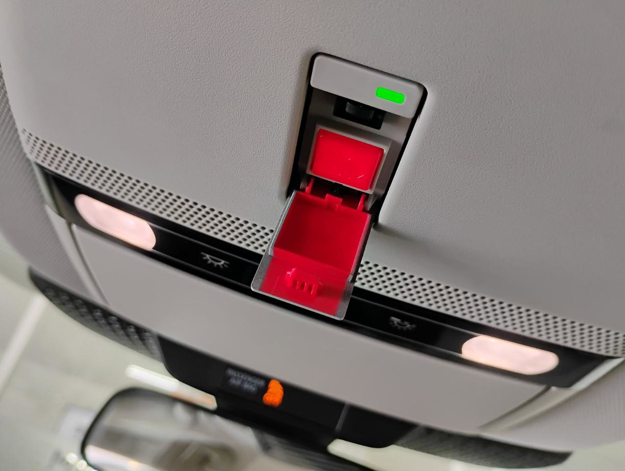 Used 2024 Nissan Ariya AWD image 41