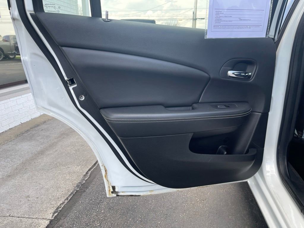 Used 2013 Chrysler 200 Limited w/ Sun/Sound Group image 19