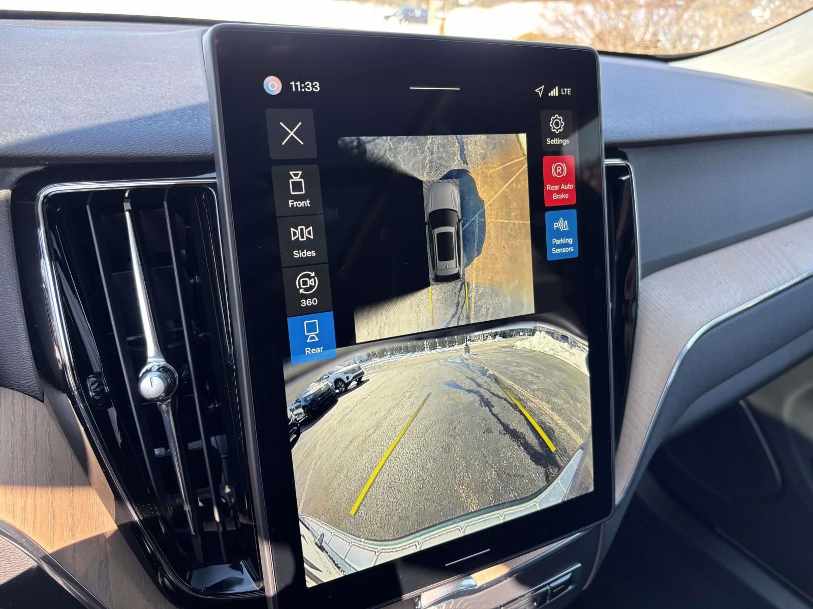 New 2026 Volvo XC60 B5 Plus w/ Protection Package Premier image 20