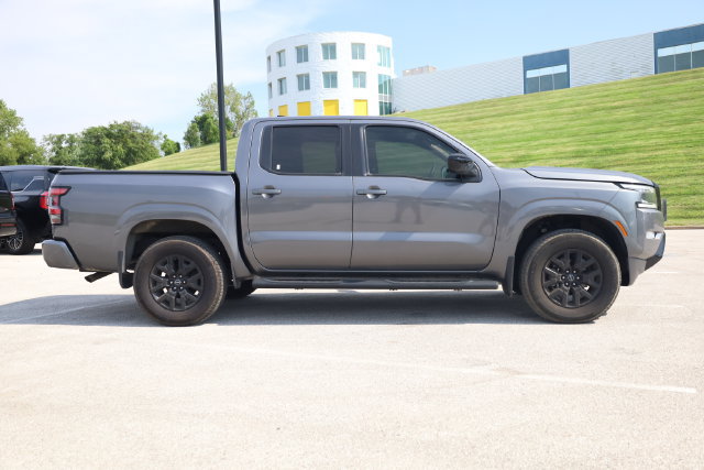 Certified 2023 Nissan Frontier SV w/ Midnight Edition Package AWD/4WD image 4