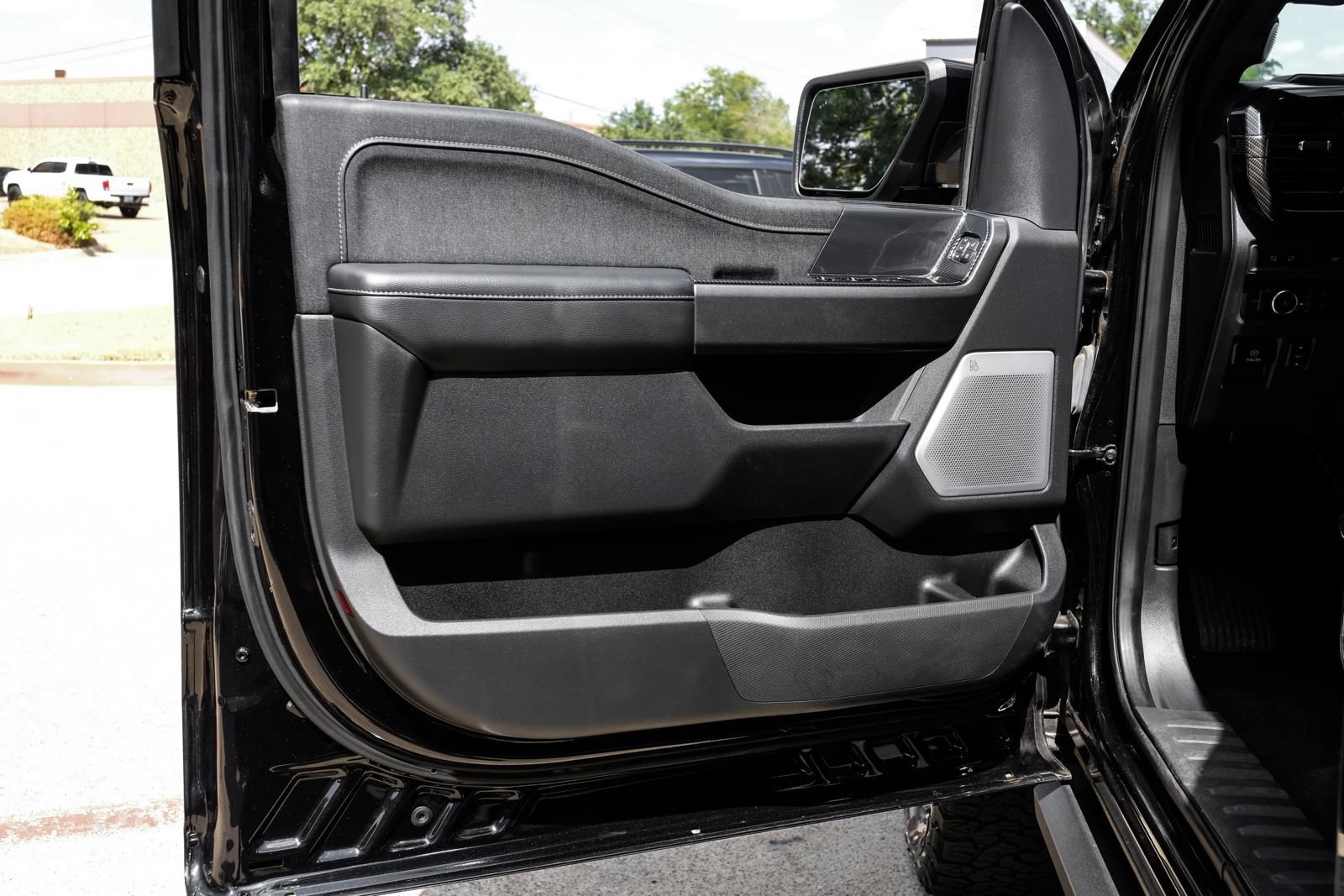 Used 2022 Ford F150 Lariat w/ Equipment Group 502A High AWD/4WD image 64