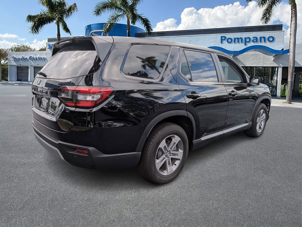New 2025 Honda Pilot Black Edition image 7