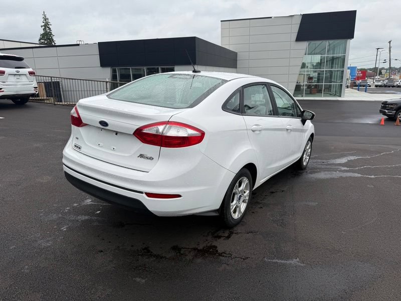 Used 2016 Ford Fiesta SE FWD image 8