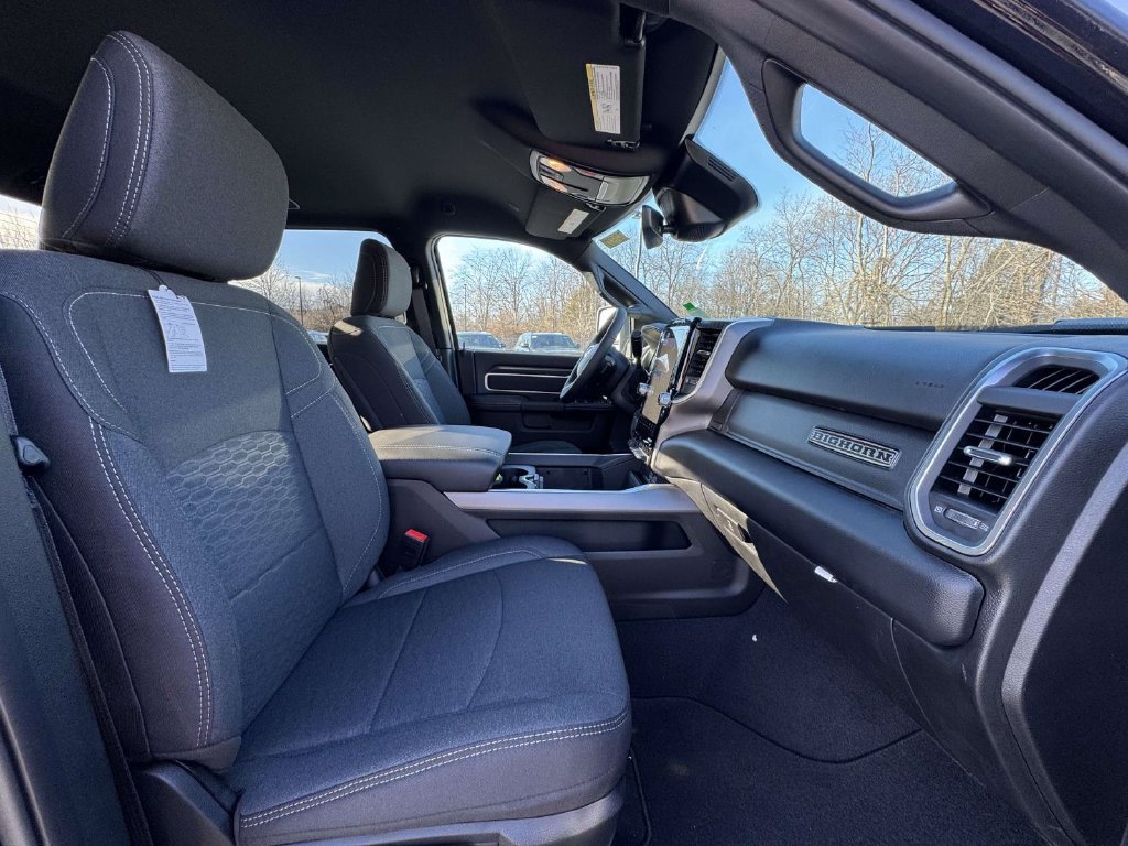 New 2026 RAM 2500 Big Horn AWD/4WD image 15