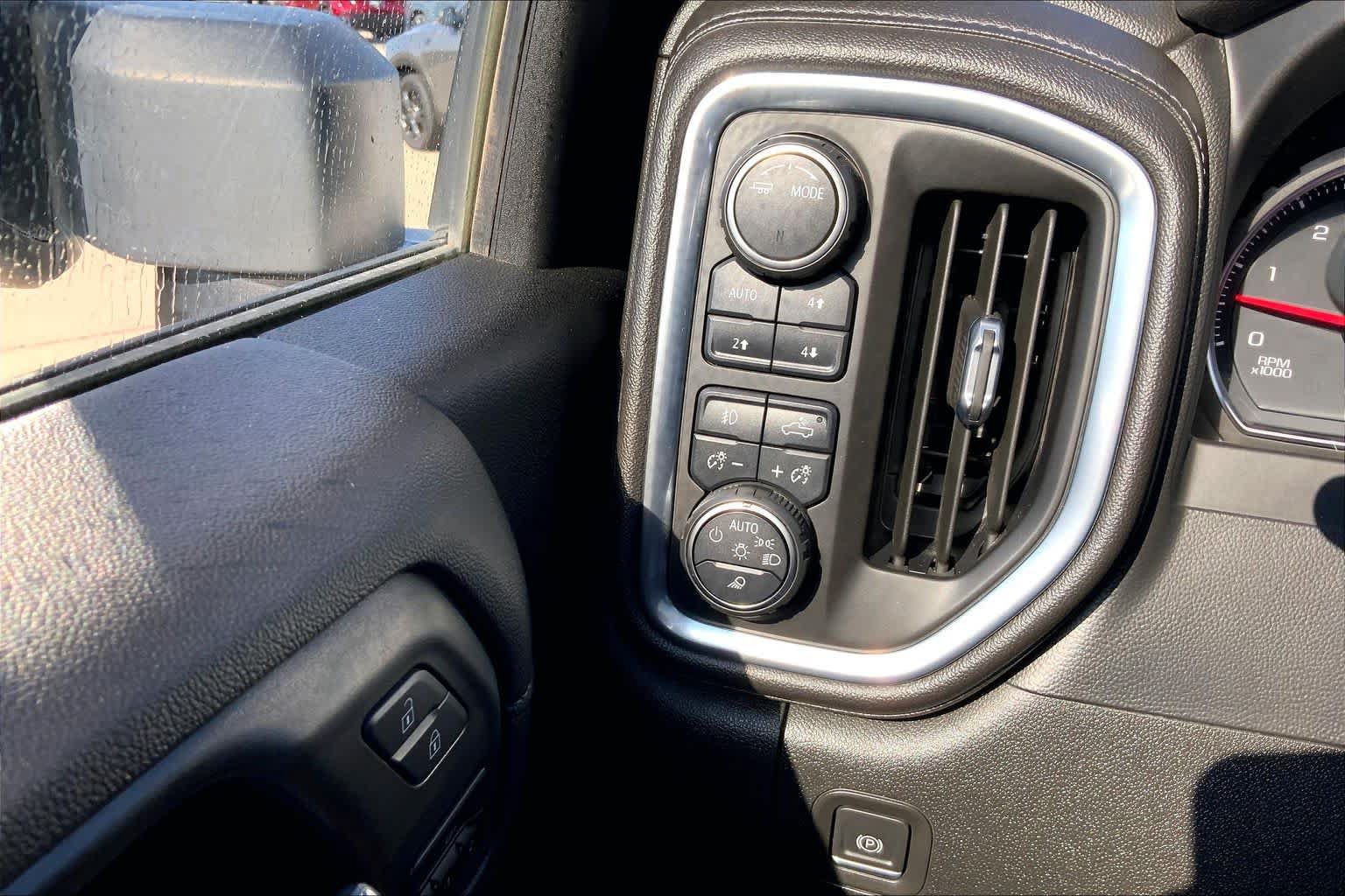 Used 2021 Chevrolet Silverado 2500 LTZ AWD/4WD image 49