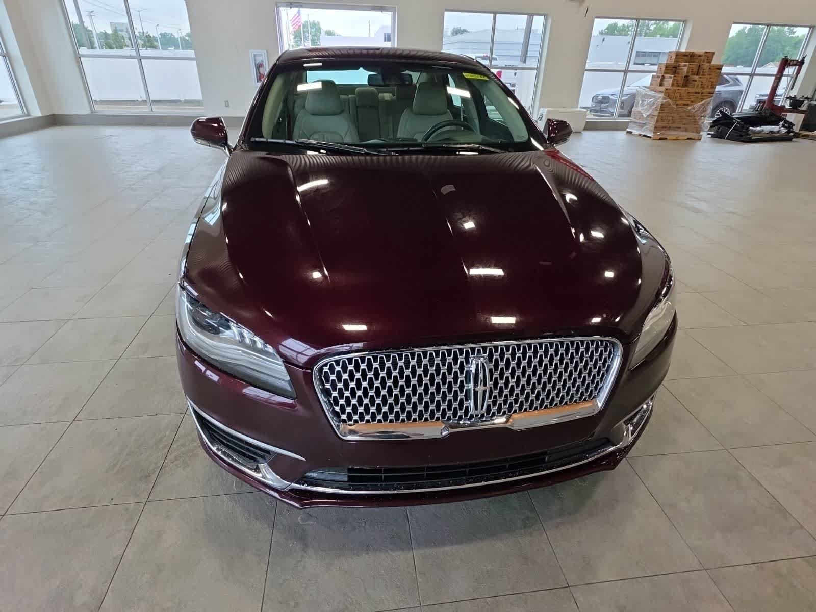 Used 2017 Lincoln MKZ Select w/ Climate Package FWD image 4