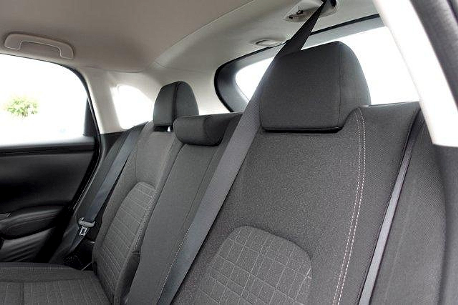 Used 2025 Honda HR-V LX image 23
