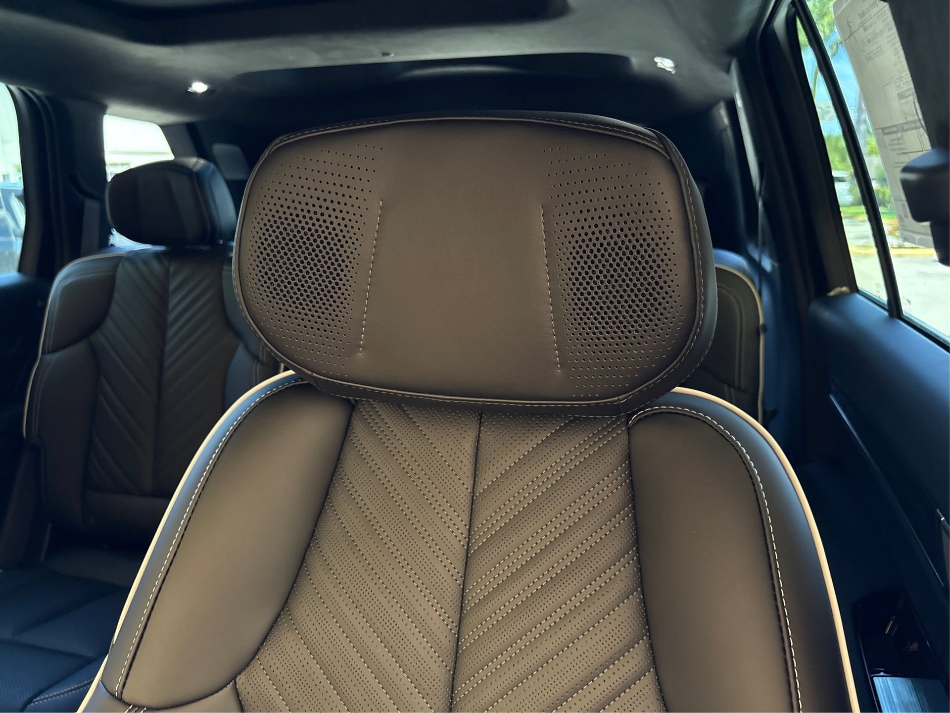 New 2027 Cadillac Vistiq Sport AWD/4WD image 29