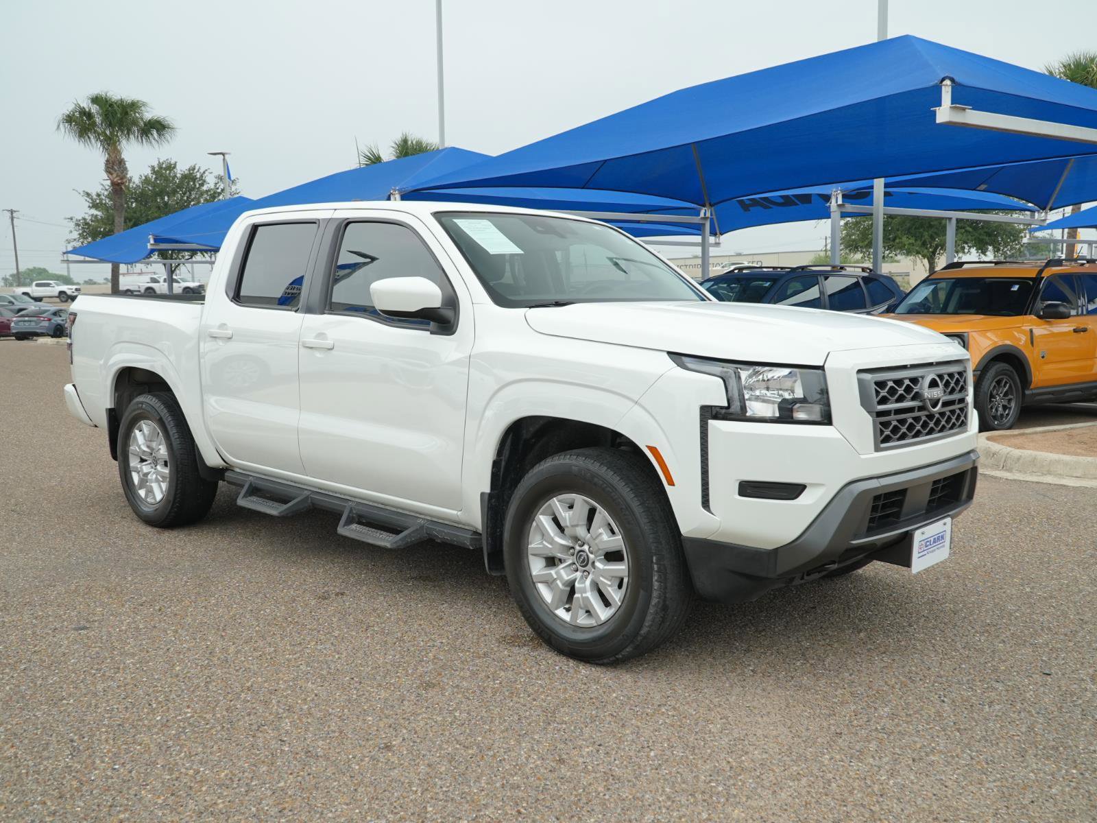 Used 2023 Nissan Frontier SV w/ Technology Package AWD/4WD image 3