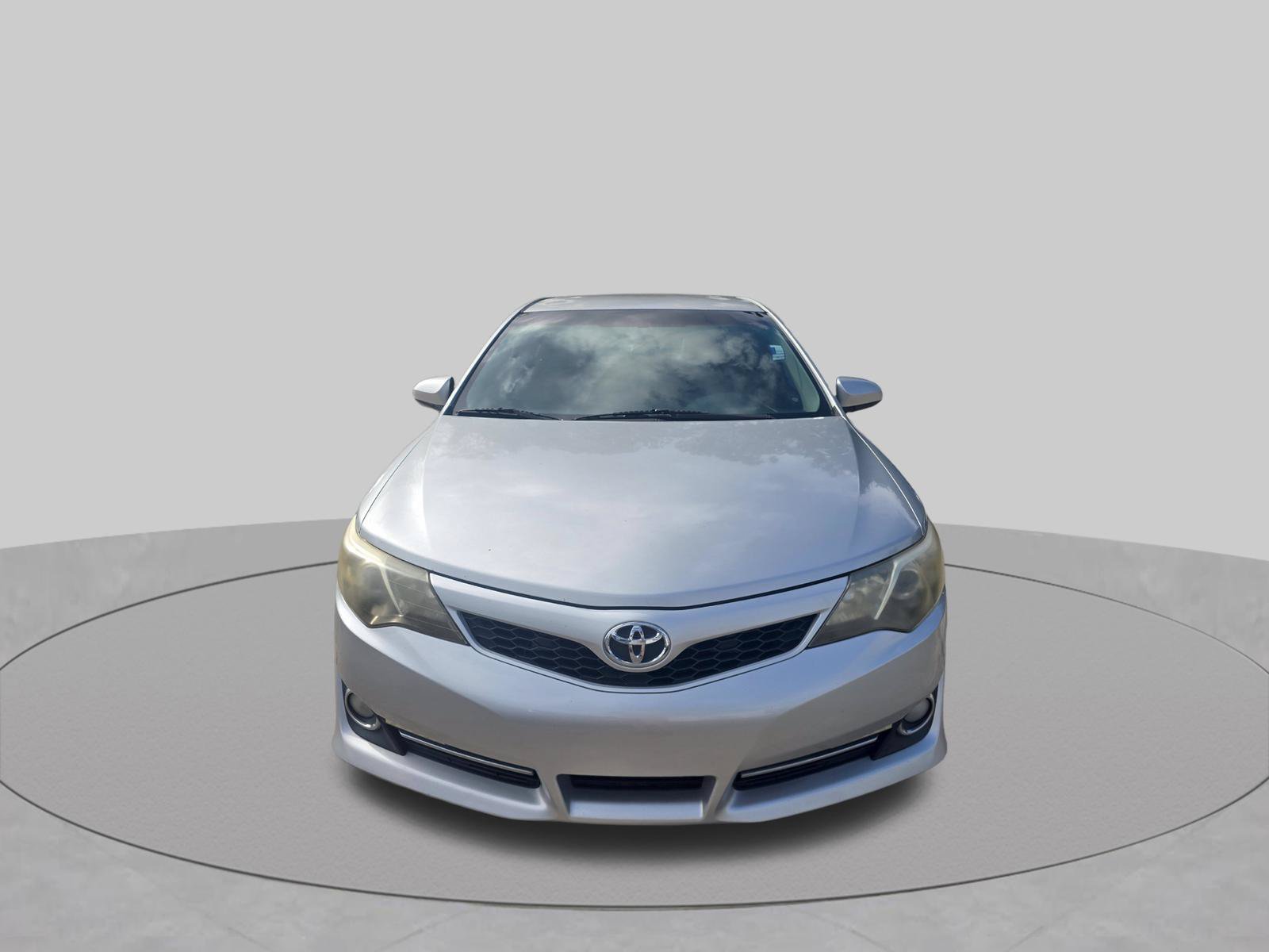 Used 2012 Toyota Camry SE FWD image 12