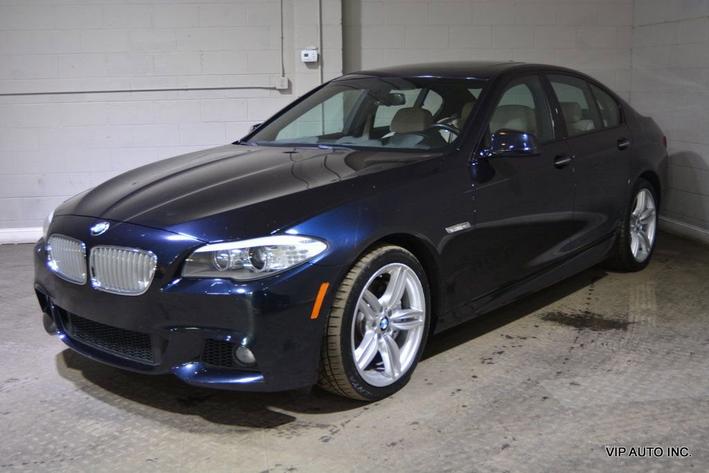 Used 2011 BMW 550i Sedan image 2