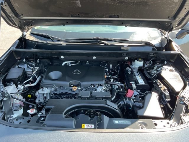 Used 2021 Toyota RAV4 XLE Premium FWD image 18