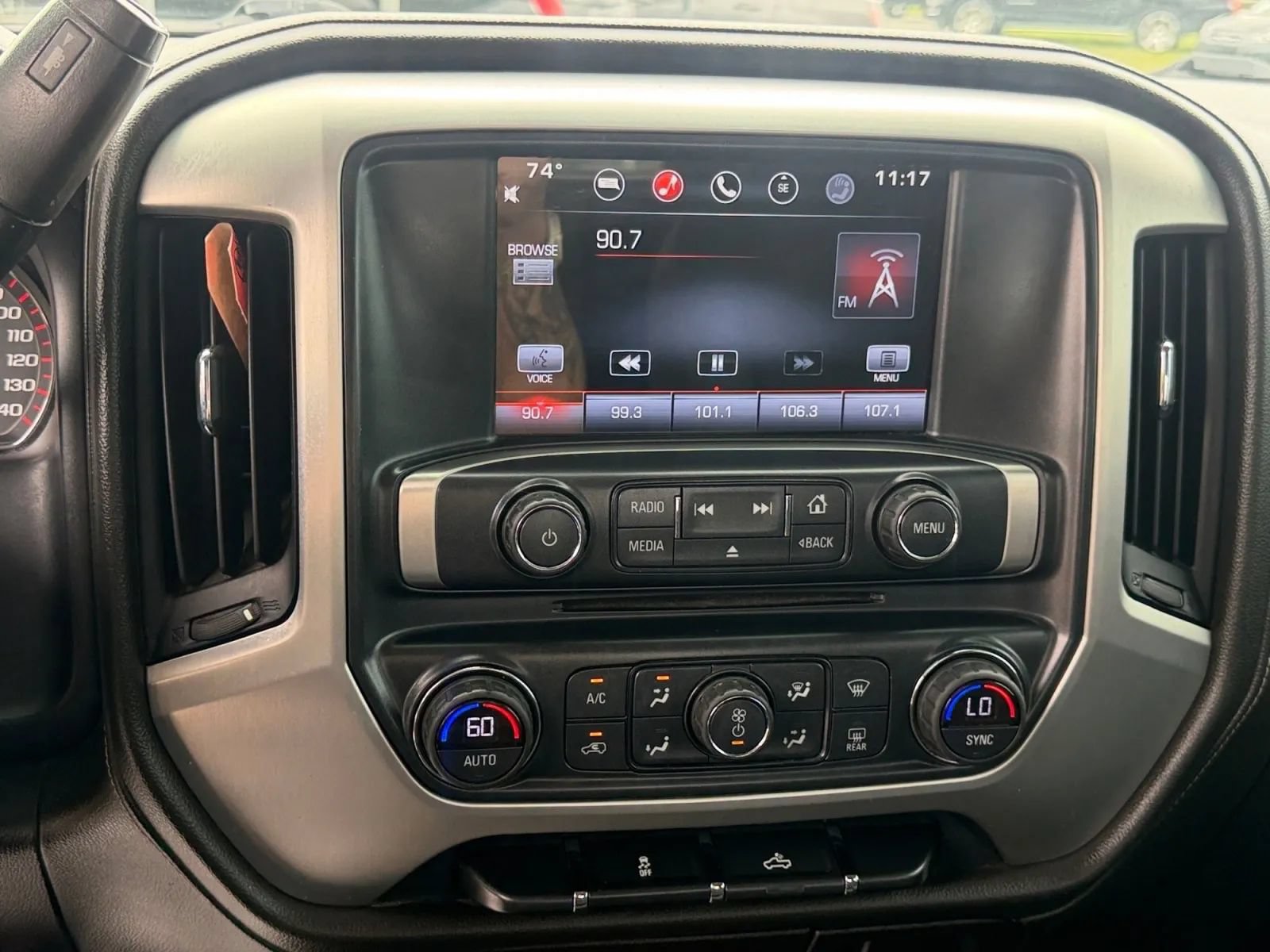 Used 2016 GMC Sierra 1500 SLE w/ SLE Value Package AWD/4WD image 21
