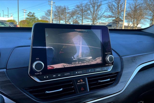 Used 2025 Nissan Altima 2.5 SV image 13