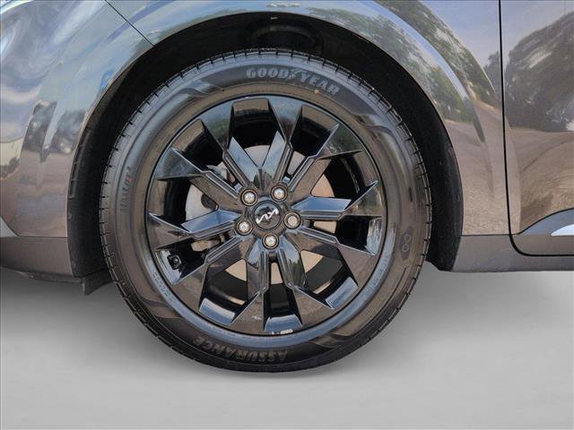 Used 2024 Kia Carnival SX Prestige FWD image 28