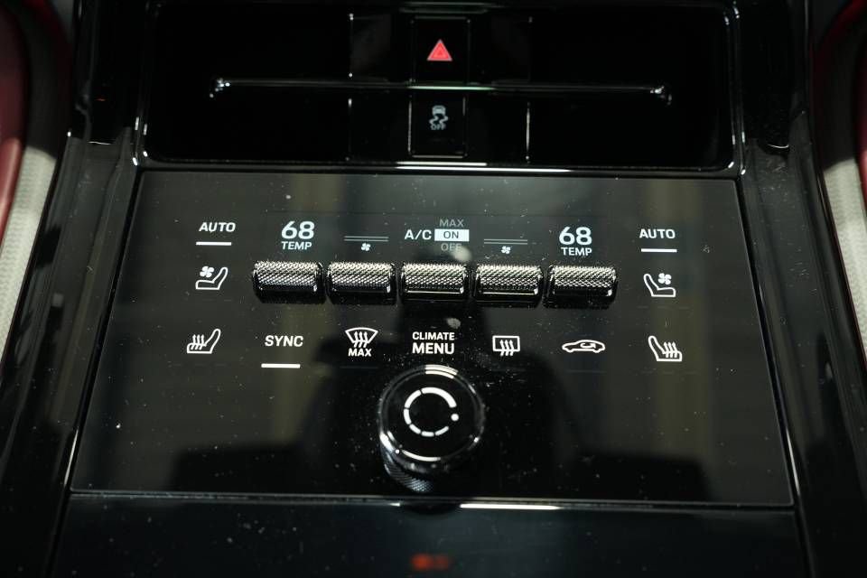 Certified 2025 Porsche Panamera GTS image 23