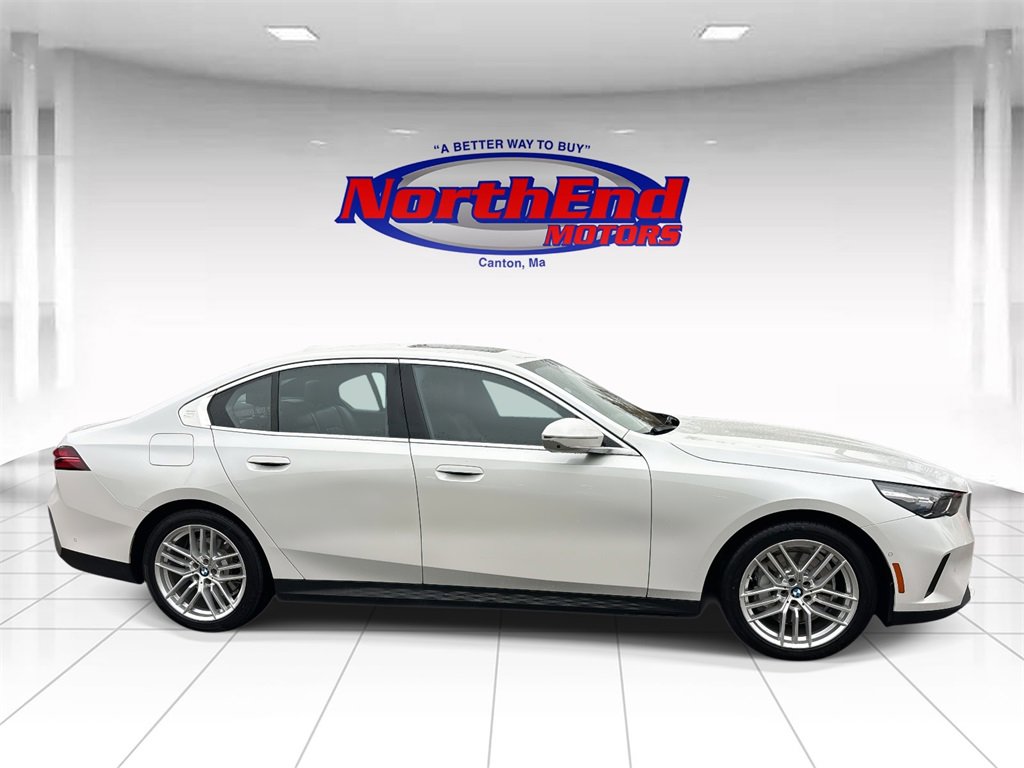 Used 2024 BMW 530i xDrive w/ Premium Package image 2