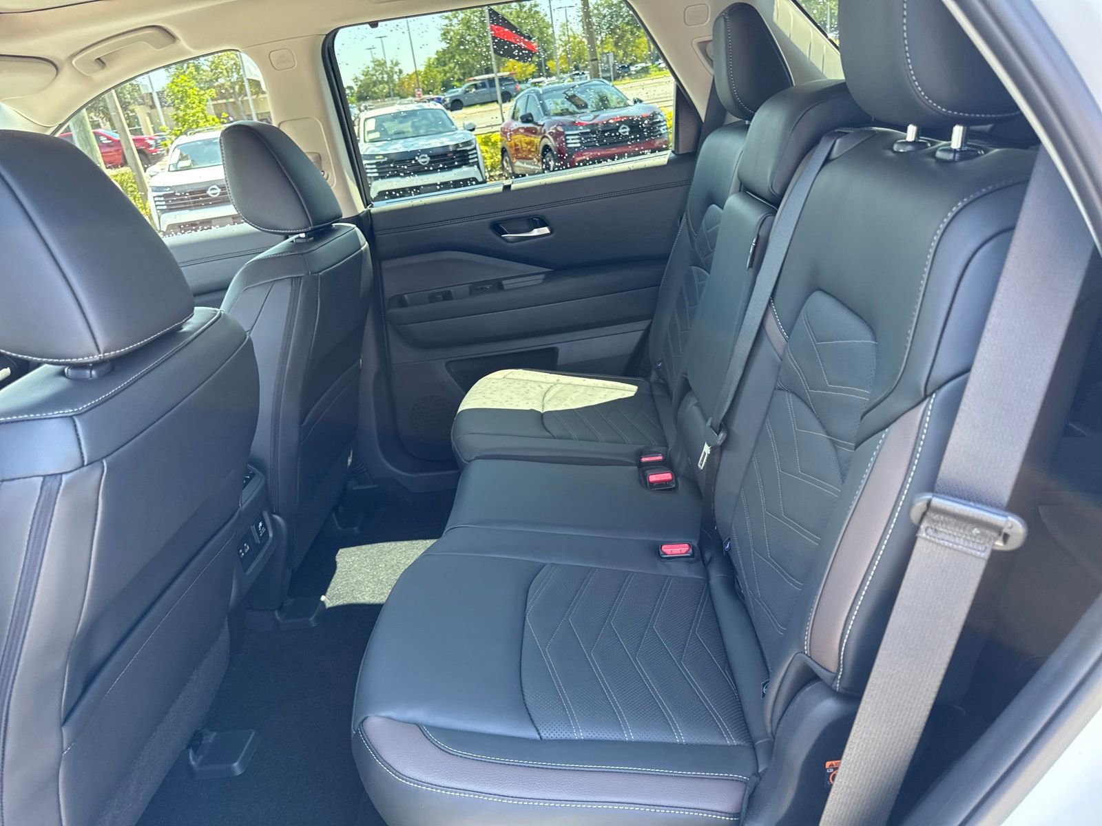 New 2025 Nissan Pathfinder Platinum w/ Cargo Package image 19