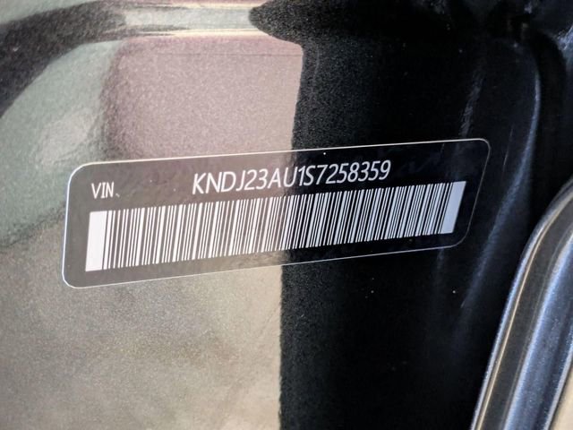 Used 2025 Kia Soul LX w/ LX Technology Package FWD image 34