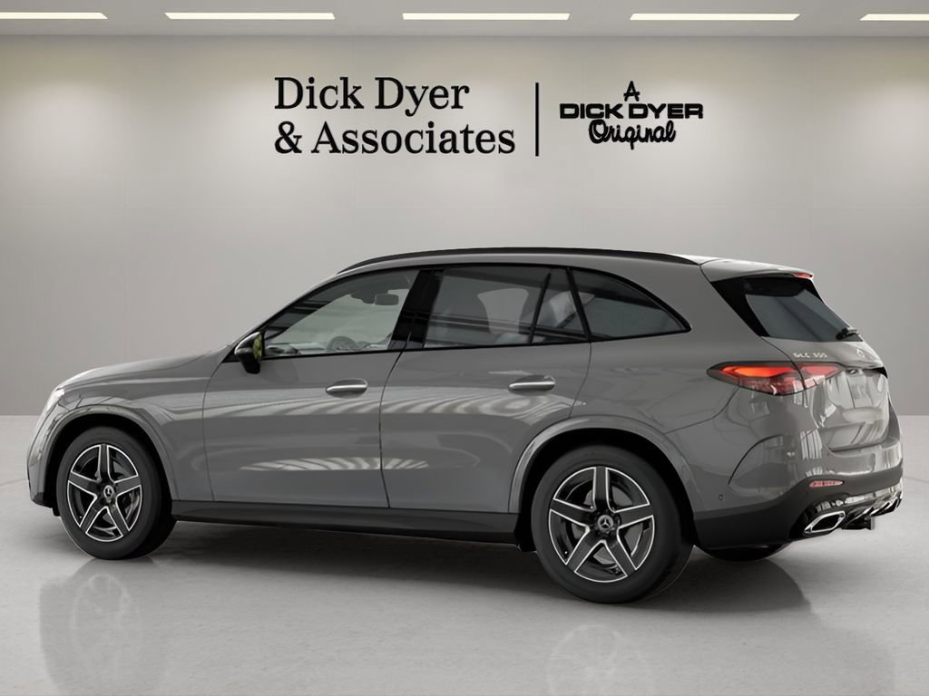 Used 2025 Mercedes-Benz GLC 300 image 20