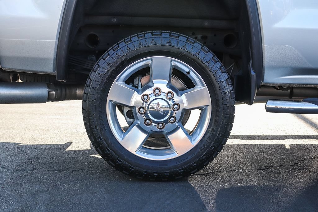 Used 2016 GMC Sierra 2500 SLT w/ Duramax Plus Package AWD/4WD image 15