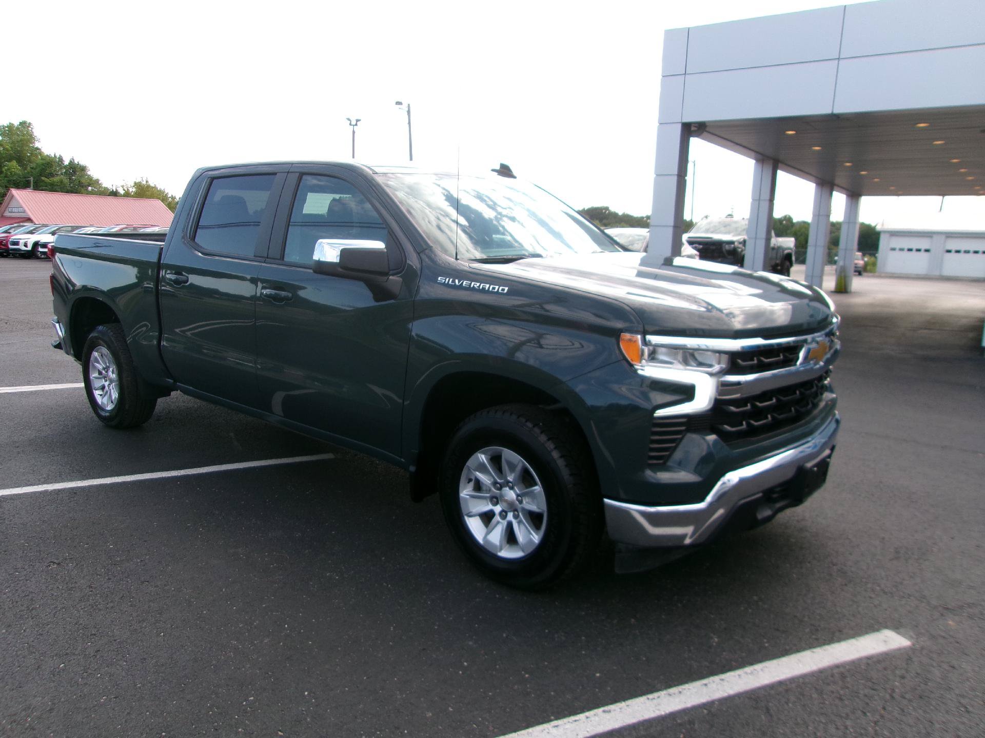 Certified 2025 Chevrolet Silverado 1500 LT RWD image 9