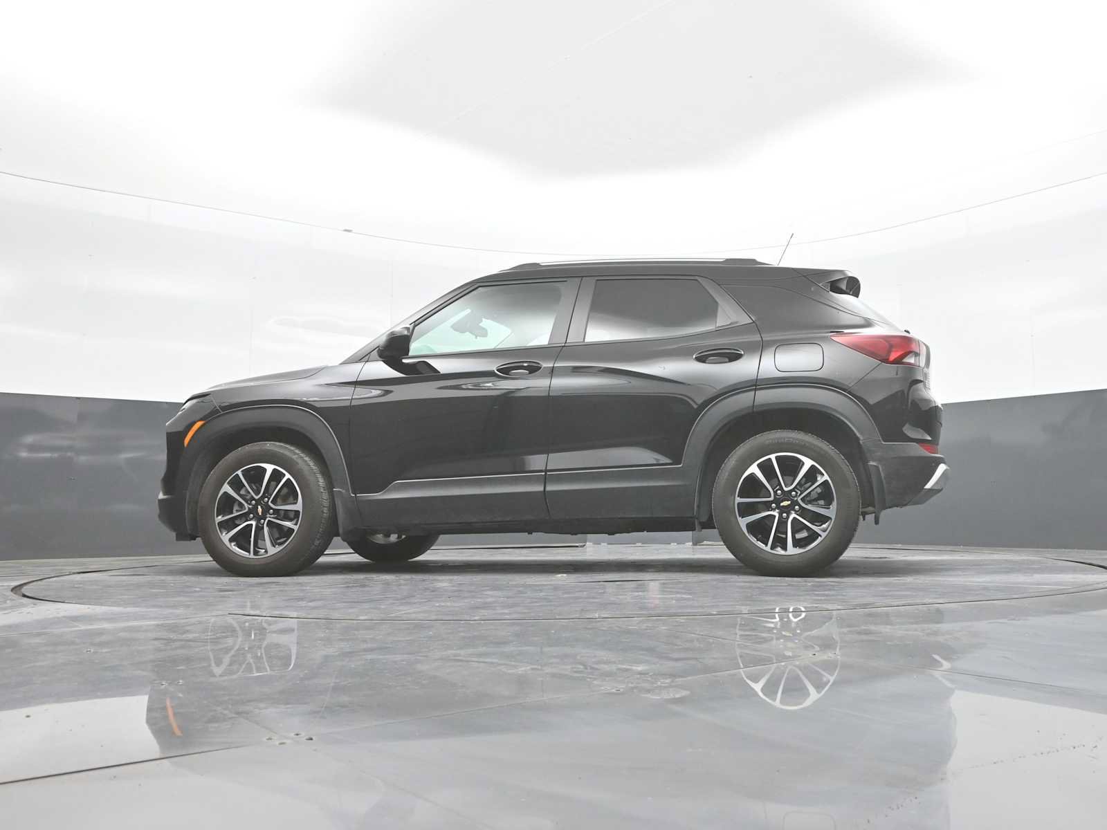 Used 2026 Chevrolet TrailBlazer LT w/ LT Cold Weather Package FWD image 40