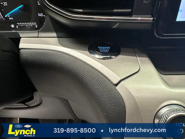 Used 2024 Ford Explorer XLT w/ Equipment Group 202A AWD/4WD image 17