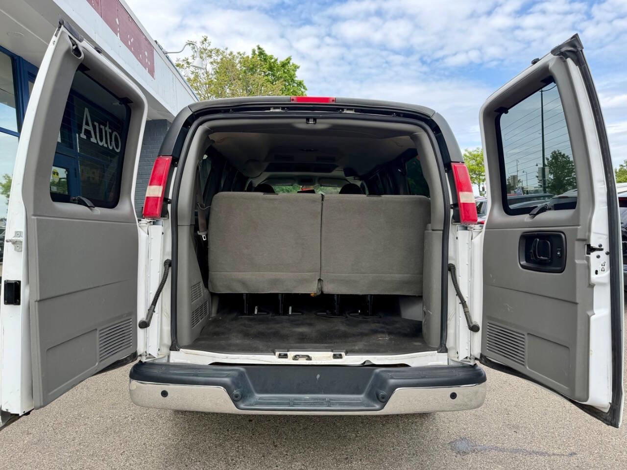 Used 2013 Chevrolet Express 3500 LT w/ LT Preferred Equipment Group RWD image 20