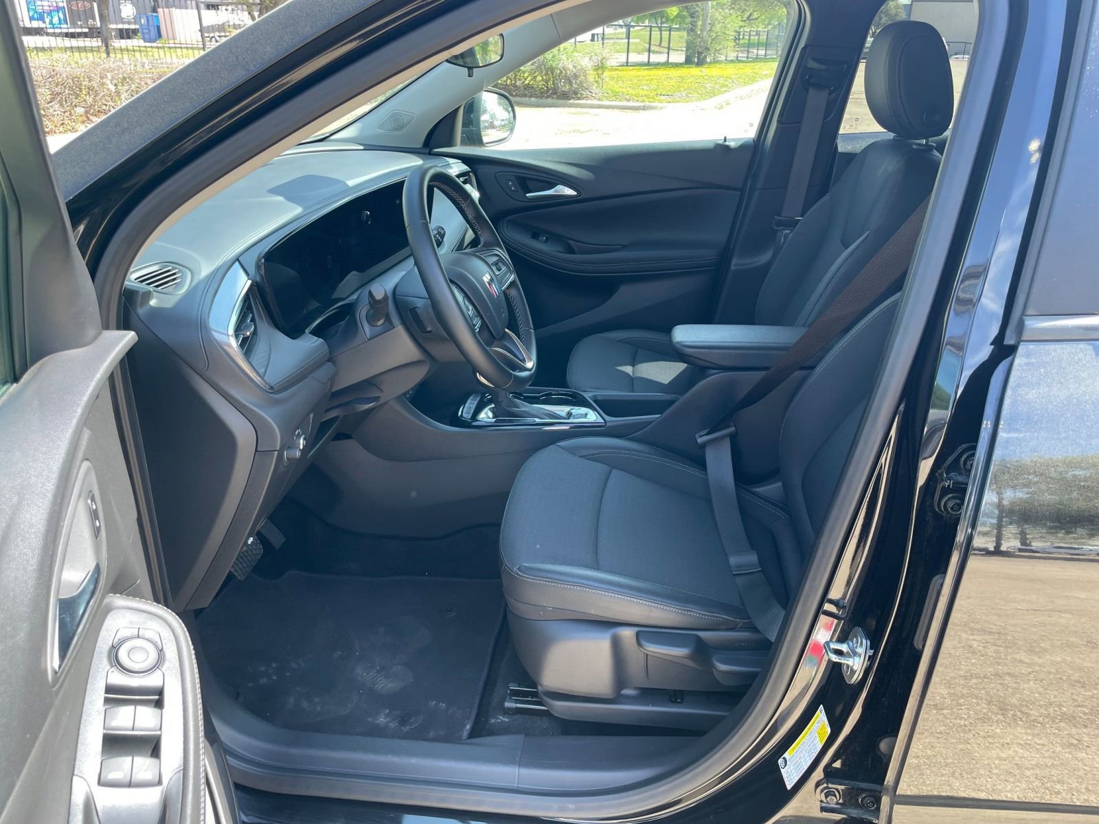 Used 2025 Buick Encore GX Preferred image 28