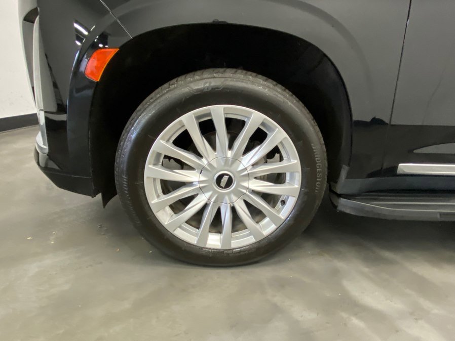 Used 2023 Cadillac Escalade ESV Luxury image 19