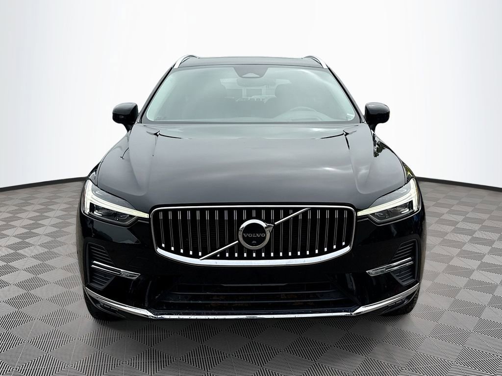Used 2023 Volvo XC60 B5 Ultimate AWD/4WD image 2