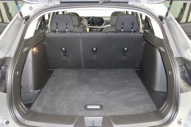 Used 2025 Chevrolet Trax LS image 18