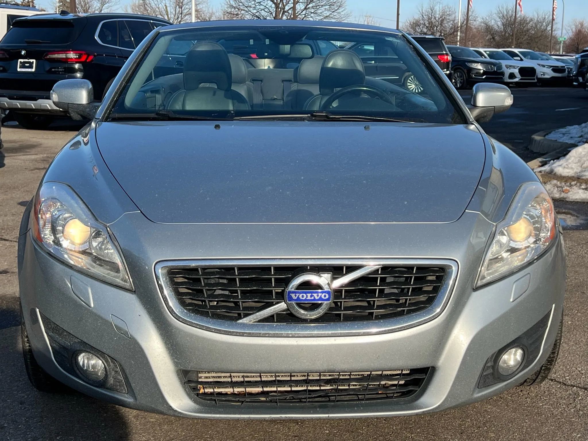 Used 2011 Volvo C70 T5 w/ Convenience Pkg image 2