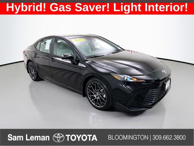 Used 2025 Toyota Camry SE