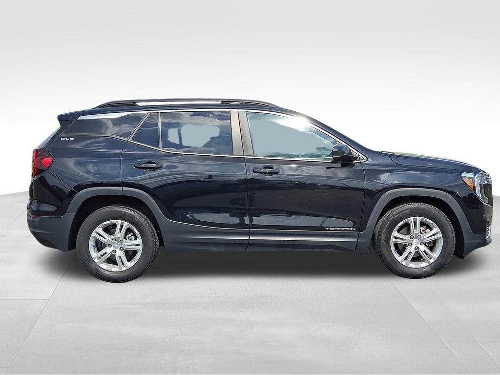 Used 2022 GMC Terrain SLE w/ Driver Convenience Package image 7