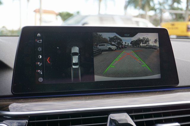 Used 2018 BMW 530e xDrive w/ Premium Package 2 image 6