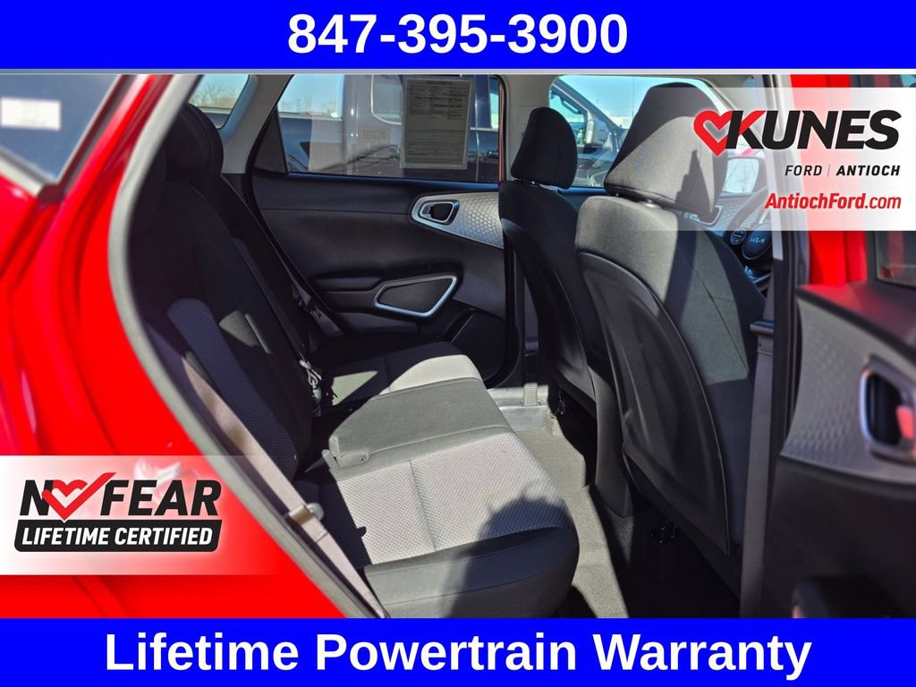 Used 2025 Kia Soul LX w/ LX Technology Package FWD image 33