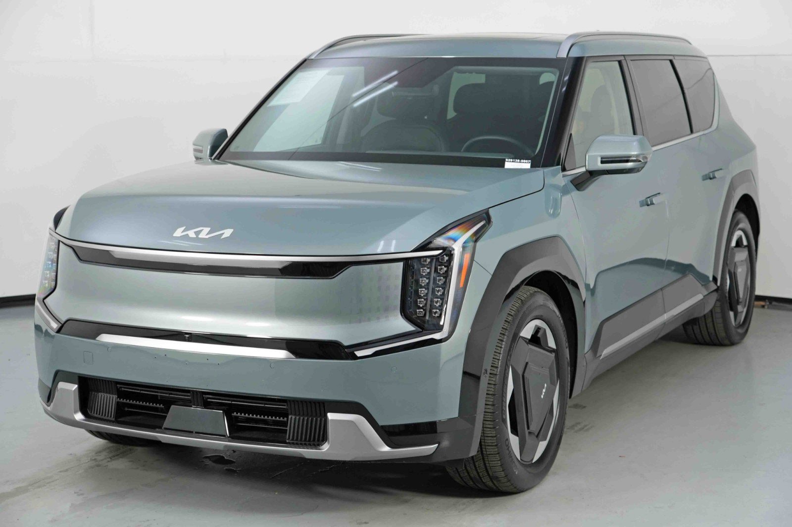 Used 2024 Kia EV9 Land image 53